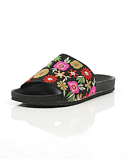 360 degree animation of product Black floral embroidered sliders frame-1