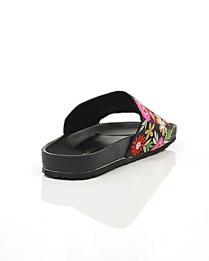 360 degree animation of product Black floral embroidered sliders frame-14