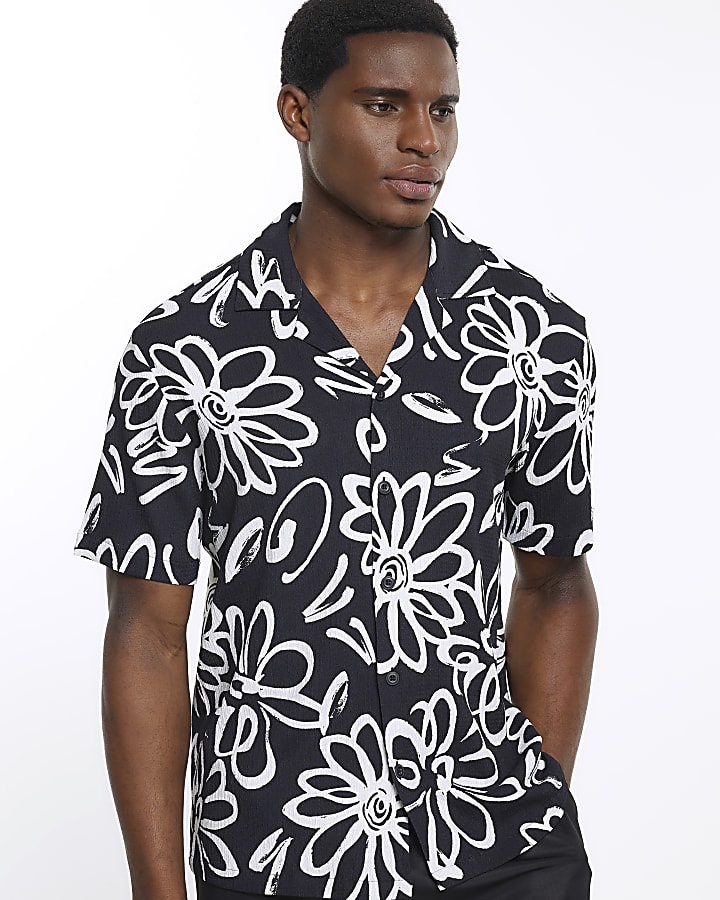 Black floral revere short sleeve shirt