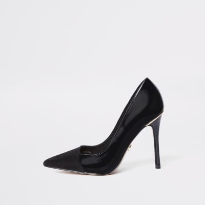 Black fold front court shoes