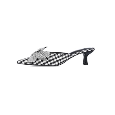 360 degree animation of product Black gingham heeled shoes frame-2