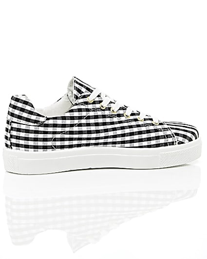 360 degree animation of product Black gingham print trainers frame-11