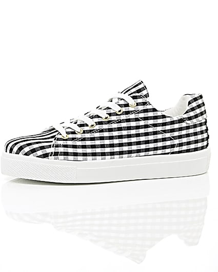 360 degree animation of product Black gingham print trainers frame-23