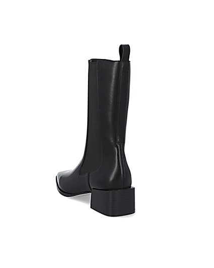 360 degree animation of product Black gusset boots frame-7