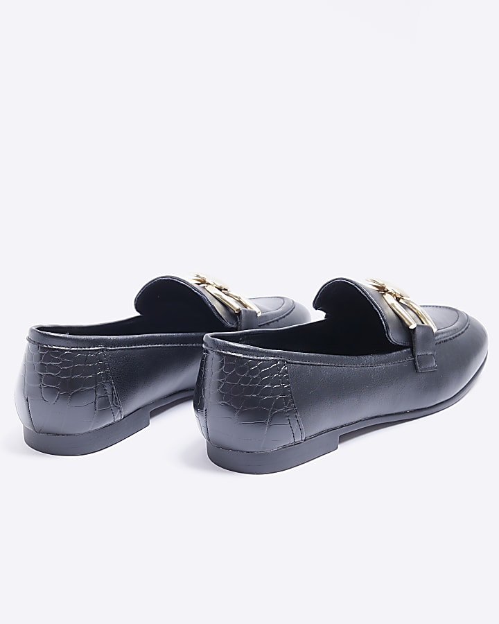 Black heart chain loafers