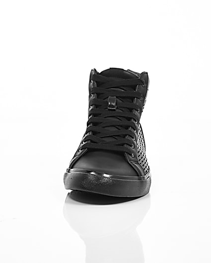 360 degree animation of product Black heel zip hi top trainers frame-3