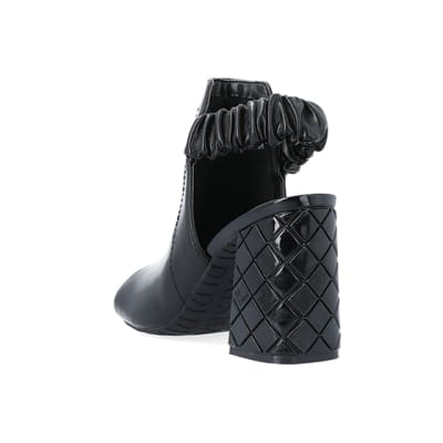 360 degree animation of product Black heeled ankle boots frame-7
