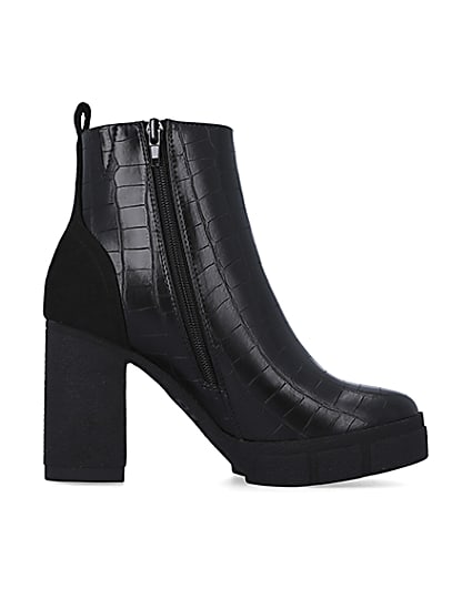 360 degree animation of product Black heeled ankle boots frame-15