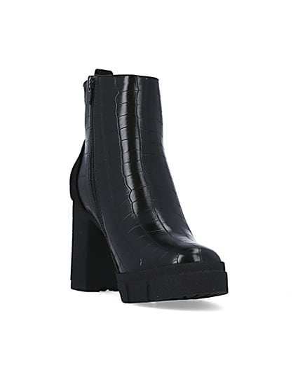 360 degree animation of product Black heeled ankle boots frame-19