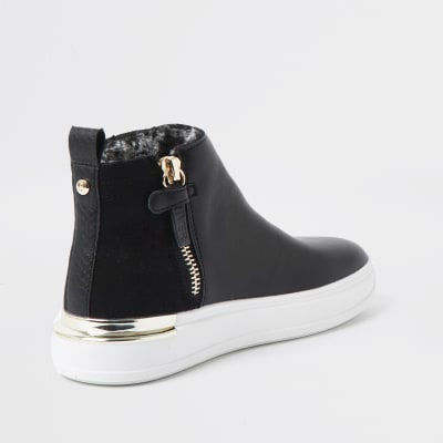 Black high top RI trainers