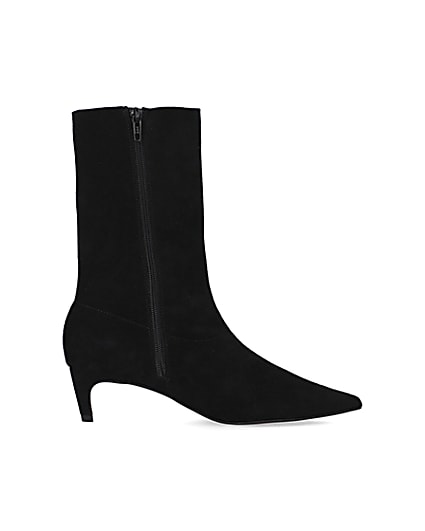 360 degree animation of product Black kitten heeled ankle boots frame-15
