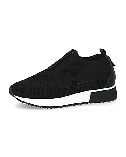 360 degree animation of product Black knit half zip cleated runner trainers frame-2