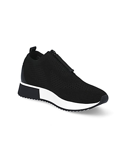 360 degree animation of product Black knit half zip cleated runner trainers frame-18