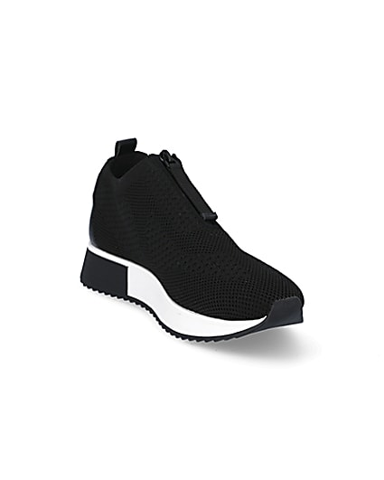 360 degree animation of product Black knit half zip cleated runner trainers frame-19