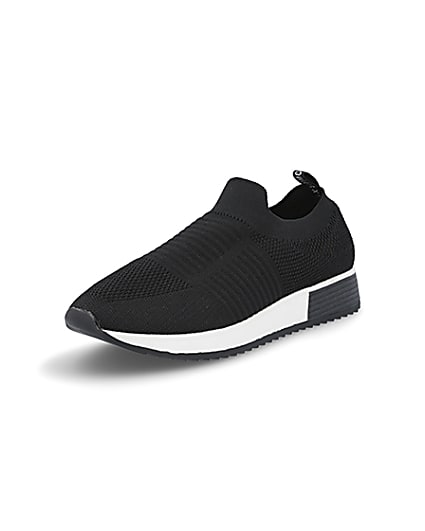 360 degree animation of product Black knit runner trainers frame-0