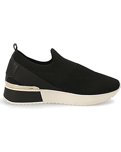 360 degree animation of product Black knitted runner trainers frame-15