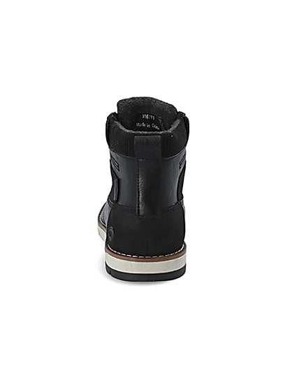 360 degree animation of product Black lace-up contrast sole boot frame-12