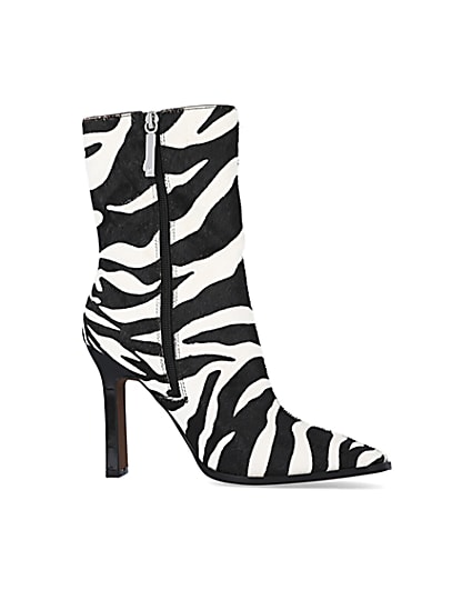 360 degree animation of product Black leather animal print heeled ankle boots frame-16
