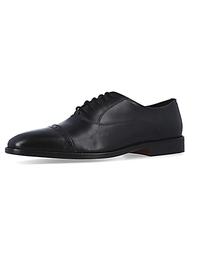 360 degree animation of product Black leather brogue oxford shoes frame-1