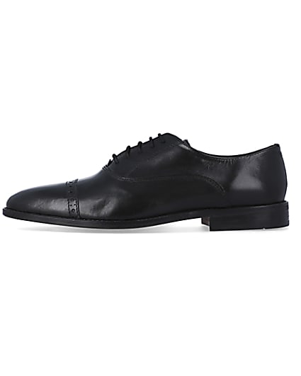 360 degree animation of product Black leather brogue oxford shoes frame-3