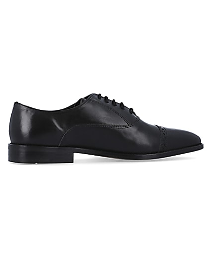 360 degree animation of product Black leather brogue oxford shoes frame-14