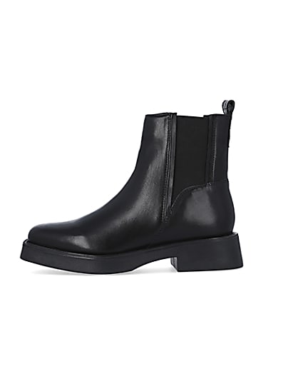 360 degree animation of product Black leather chelsea boots frame-3