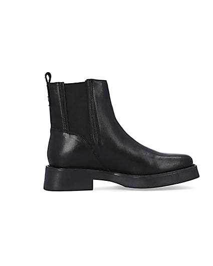 360 degree animation of product Black leather chelsea boots frame-15
