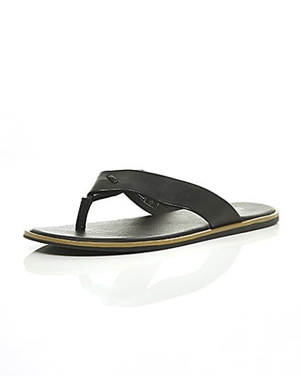 360 degree animation of product Black leather flip flop frame-0
