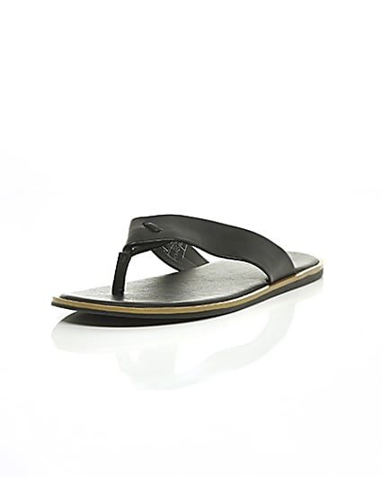 360 degree animation of product Black leather flip flop frame-1