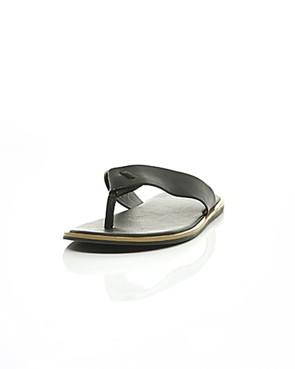 360 degree animation of product Black leather flip flop frame-2