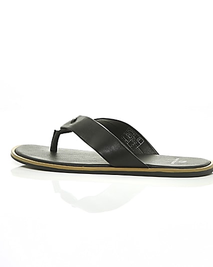 360 degree animation of product Black leather flip flop frame-20
