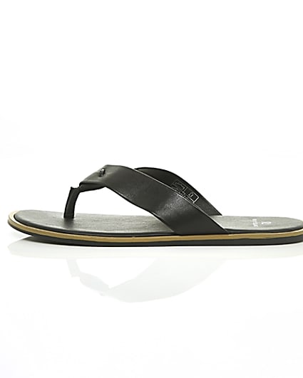360 degree animation of product Black leather flip flop frame-21