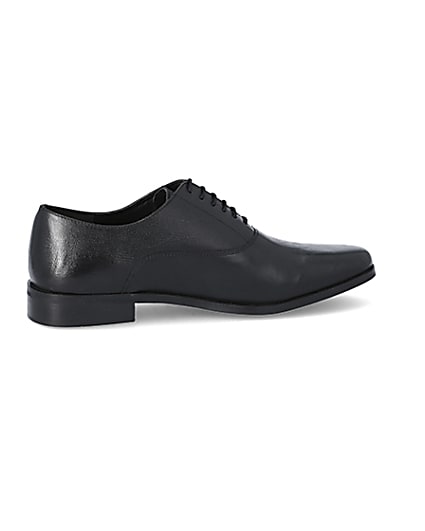 360 degree animation of product Black leather lace-up Oxford brogues frame-14