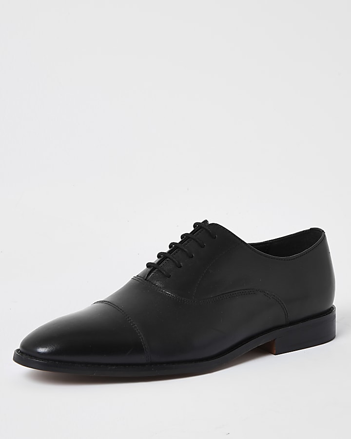 Black leather lace-up Oxford