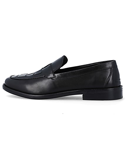 360 degree animation of product Black leather loafers frame-4