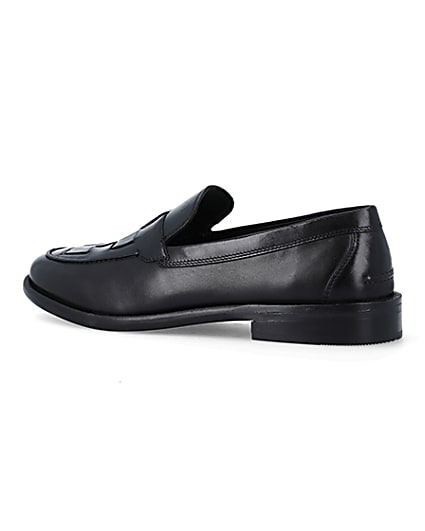 360 degree animation of product Black leather loafers frame-5