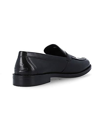 360 degree animation of product Black leather loafers frame-12