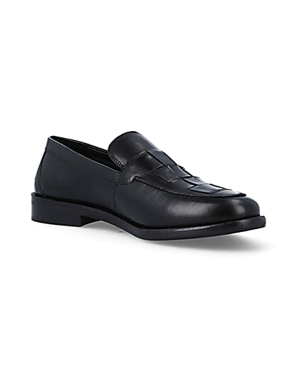 360 degree animation of product Black leather loafers frame-18