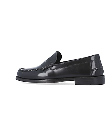 360 degree animation of product Black Leather Loafers frame-4