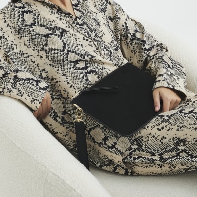 Pouch black hotsell
