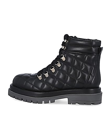 360 degree animation of product Black leather quilted hiking boots frame-4