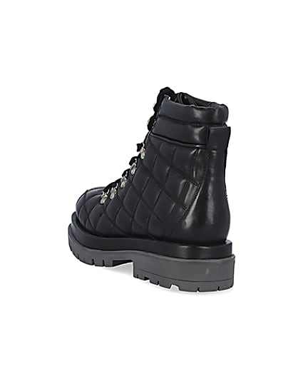 360 degree animation of product Black leather quilted hiking boots frame-7