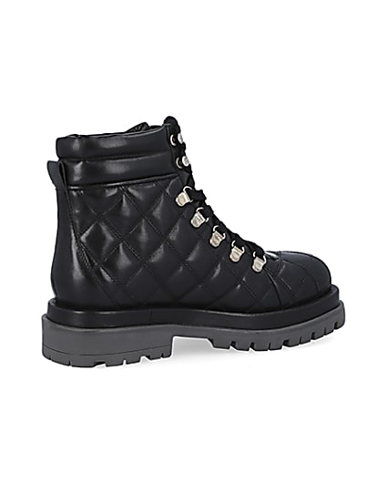 360 degree animation of product Black leather quilted hiking boots frame-13