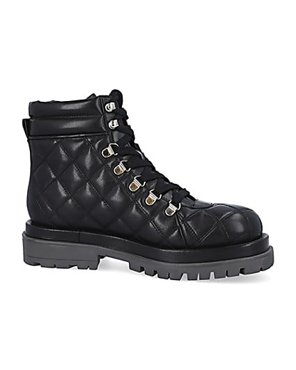 360 degree animation of product Black leather quilted hiking boots frame-16