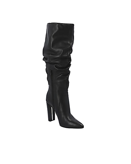 360 degree animation of product Black leather slouch heel boot frame-18