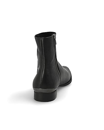 360 degree animation of product Black leather snake embossed pointed boot frame-10