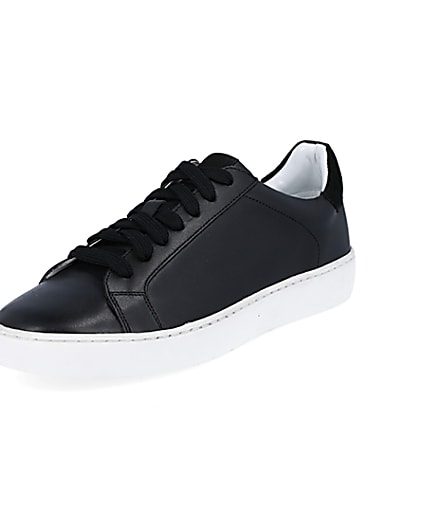 360 degree animation of product Black leather trainers frame-0