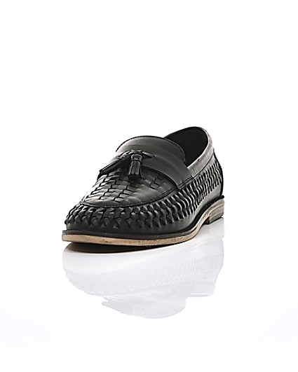 360 degree animation of product Black leather woven tassel loafers frame-2