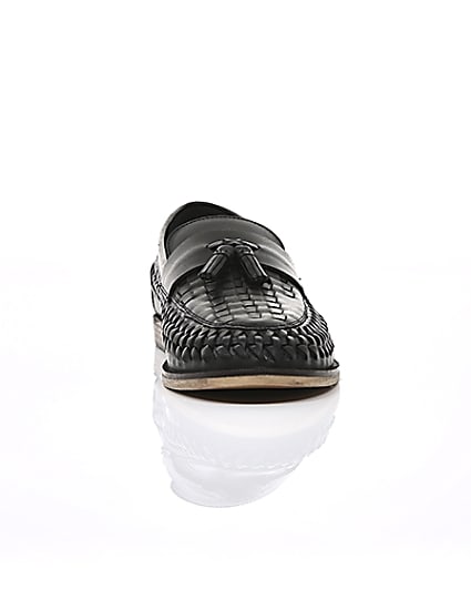 360 degree animation of product Black leather woven tassel loafers frame-4