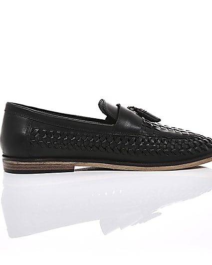360 degree animation of product Black leather woven tassel loafers frame-10